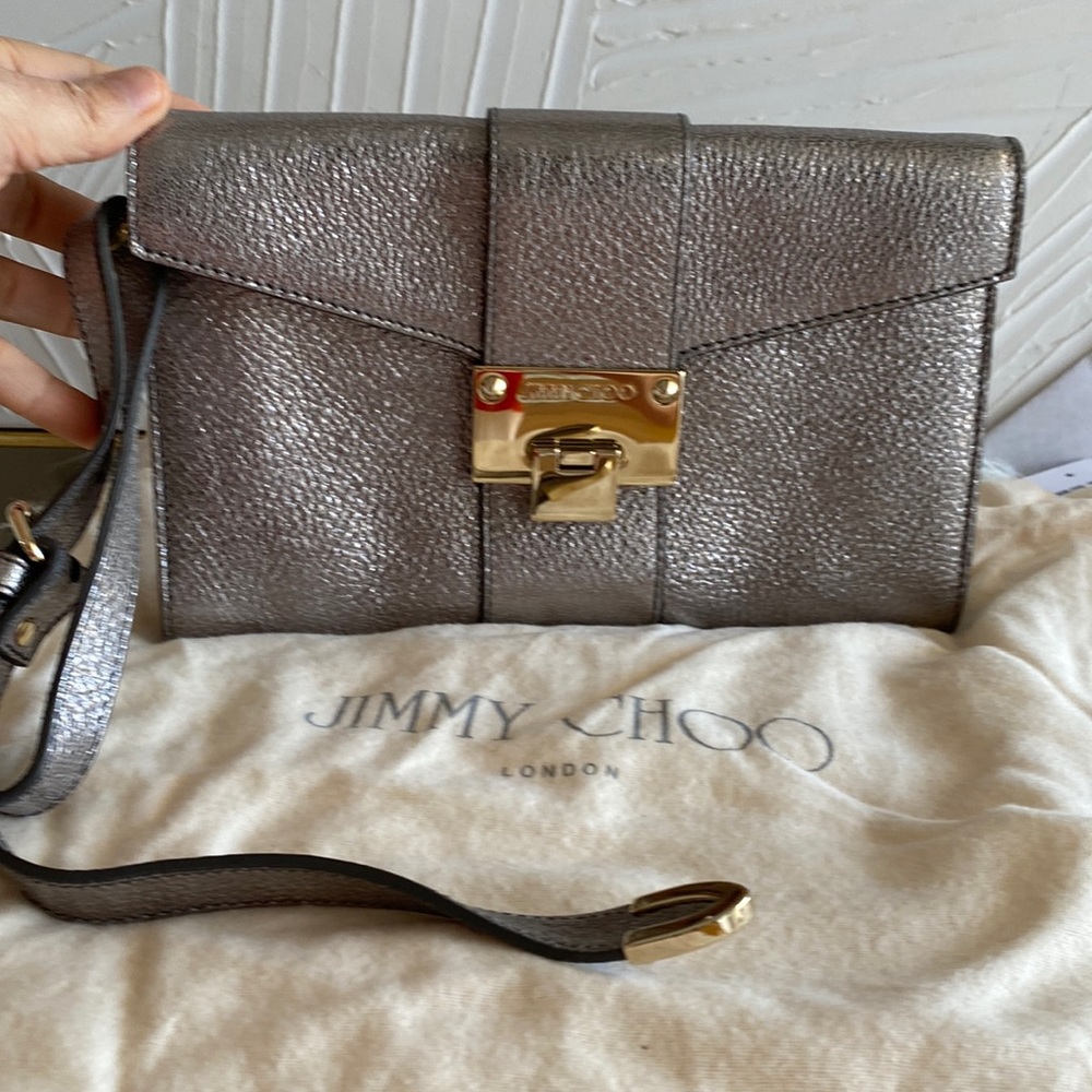 Pearl grey Clutch